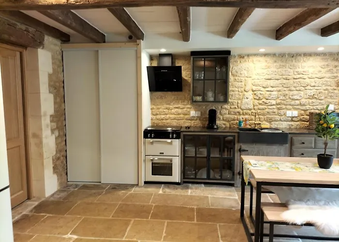 Au Petit Bonheur De *